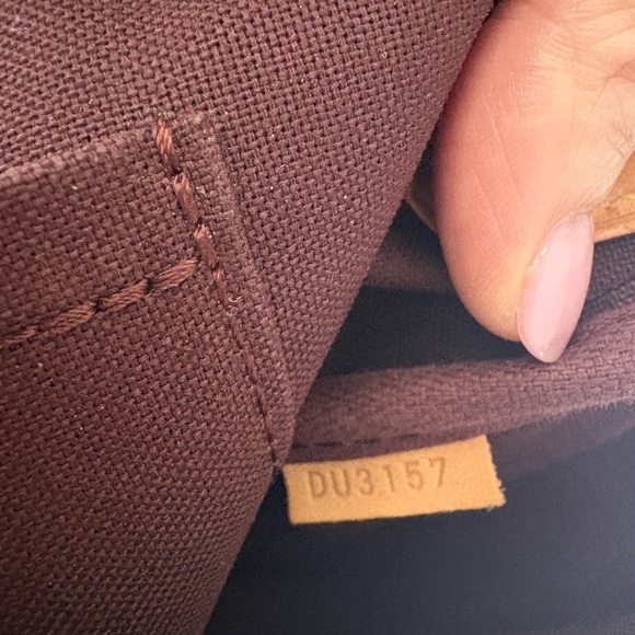 LV Favorite MM - Picture 11 of 12